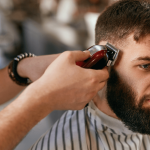 Verão exige atenção redobrada aos cuidados com os cabelos e o couro cabeludo