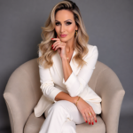 Teresa Leite transforma cabelos, fortalece identidades e inspira mulheres na Alemanha